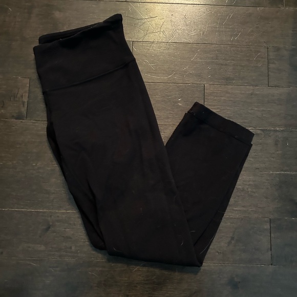 Lululemon Wunder Under crop size 6 good condition - Picture 1 of 1
